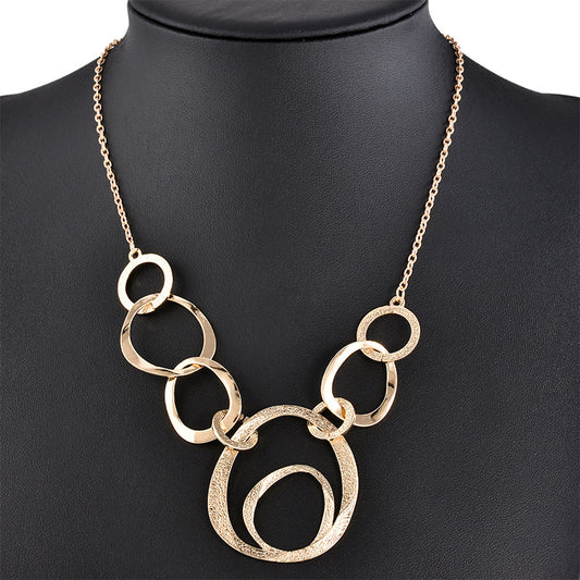 Lunar Orbit – Geometriskt Flercirkulärt Halsband