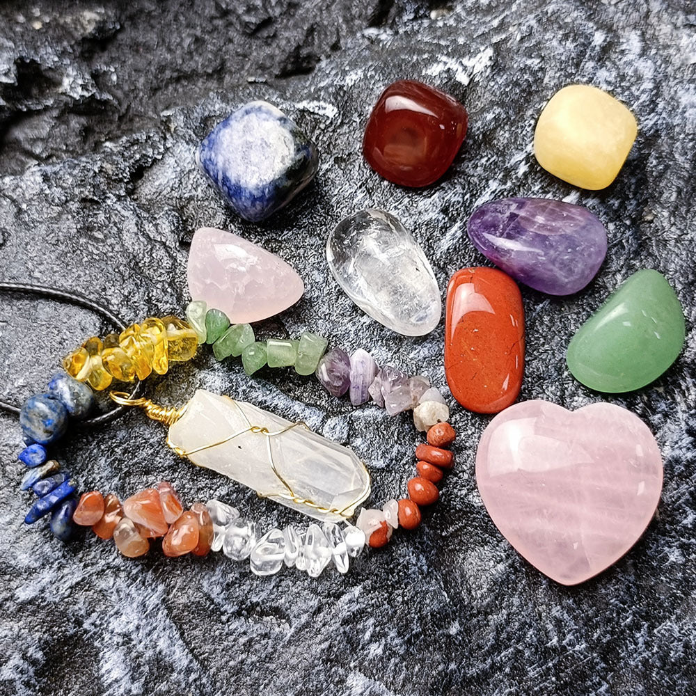 Chakraset med Hänge & Armband – Kärlek & Energi i Presentask