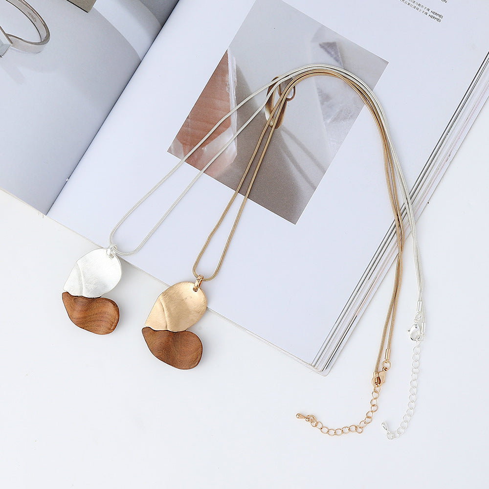 WoodLove – Hjärtformat Trähalsband med Modern Design